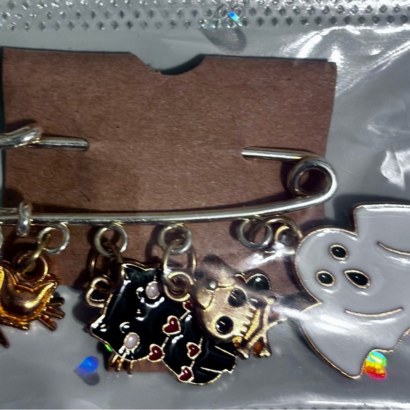 Lot of 2-  Brand-New!!Handmade PIN PALS with Designs - Picture 2 of 3